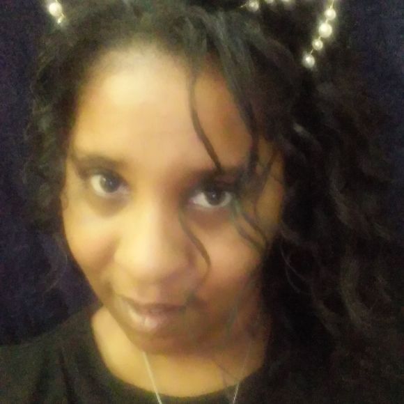 Meet your Posher, Nikki - Picture 1 of 1